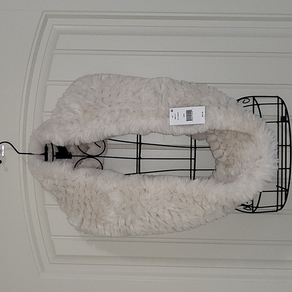 Steve Madden Faux-Fur Infinity Scarf - Picture 3 of 6